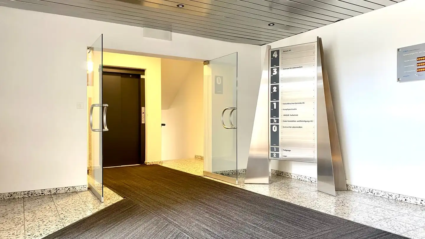 Commercial à louer - Heiligkreuzstrasse 2, 9008 St. Gallen - Photo 2