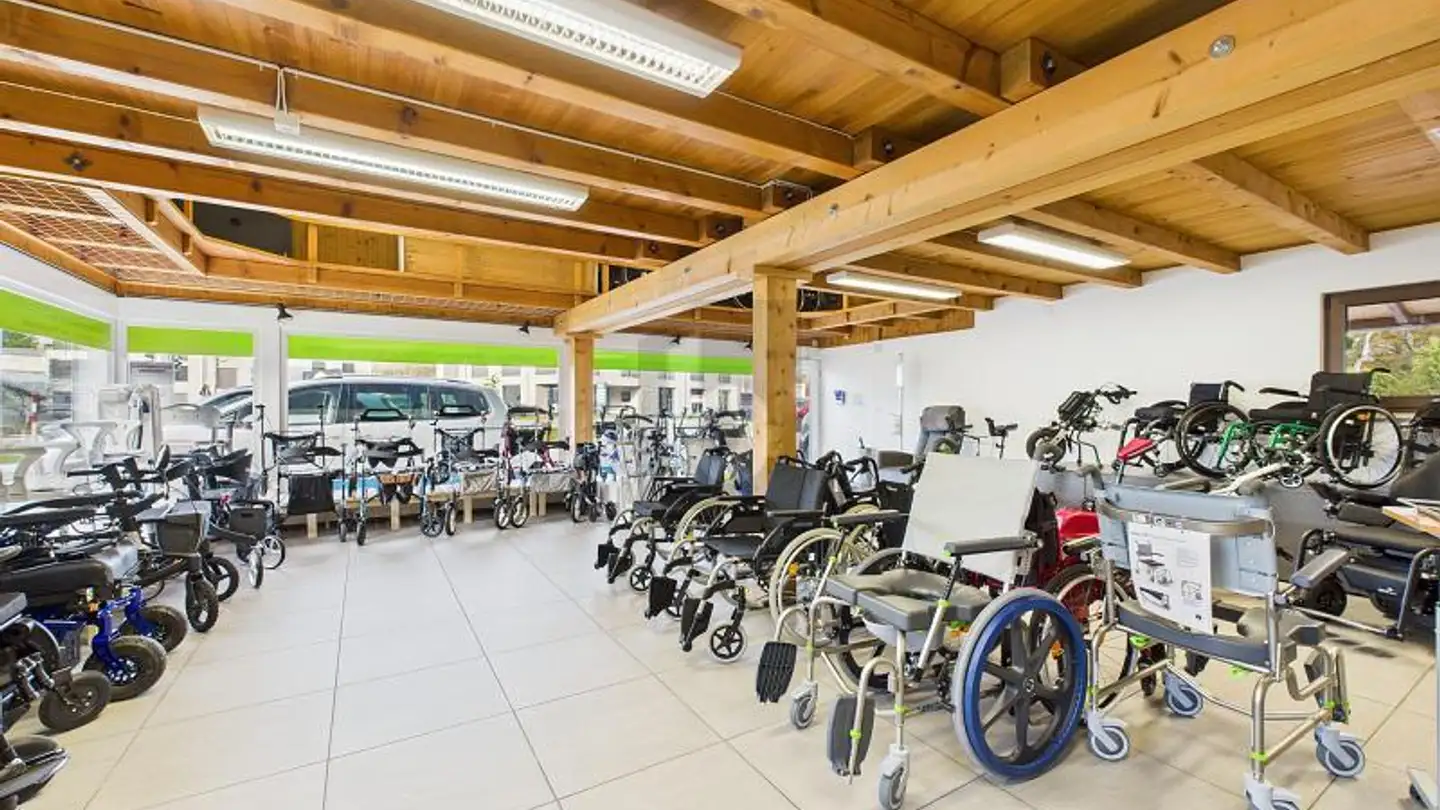 Office space for rent - 9422 Staad SG - Photo 2