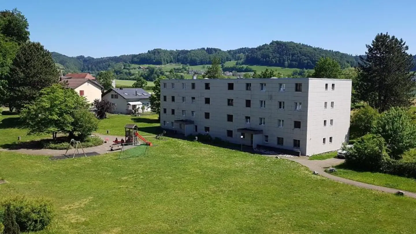 Place de parking couverte à louer - Renzligenstrasse 3, 6260 Reiden
