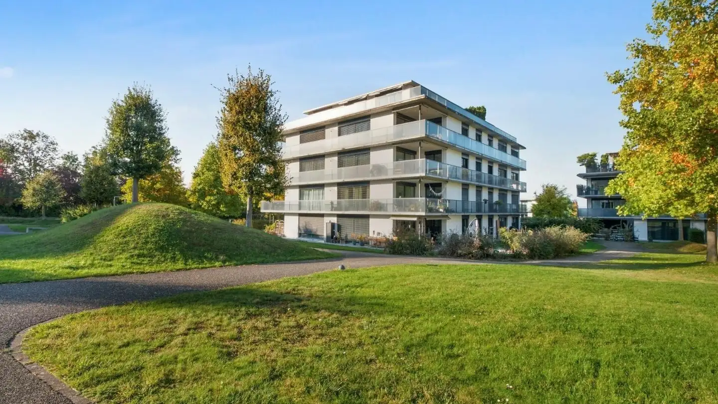 Underground parking space for rent - Gweerhofstrasse, 8853 Lachen SZ