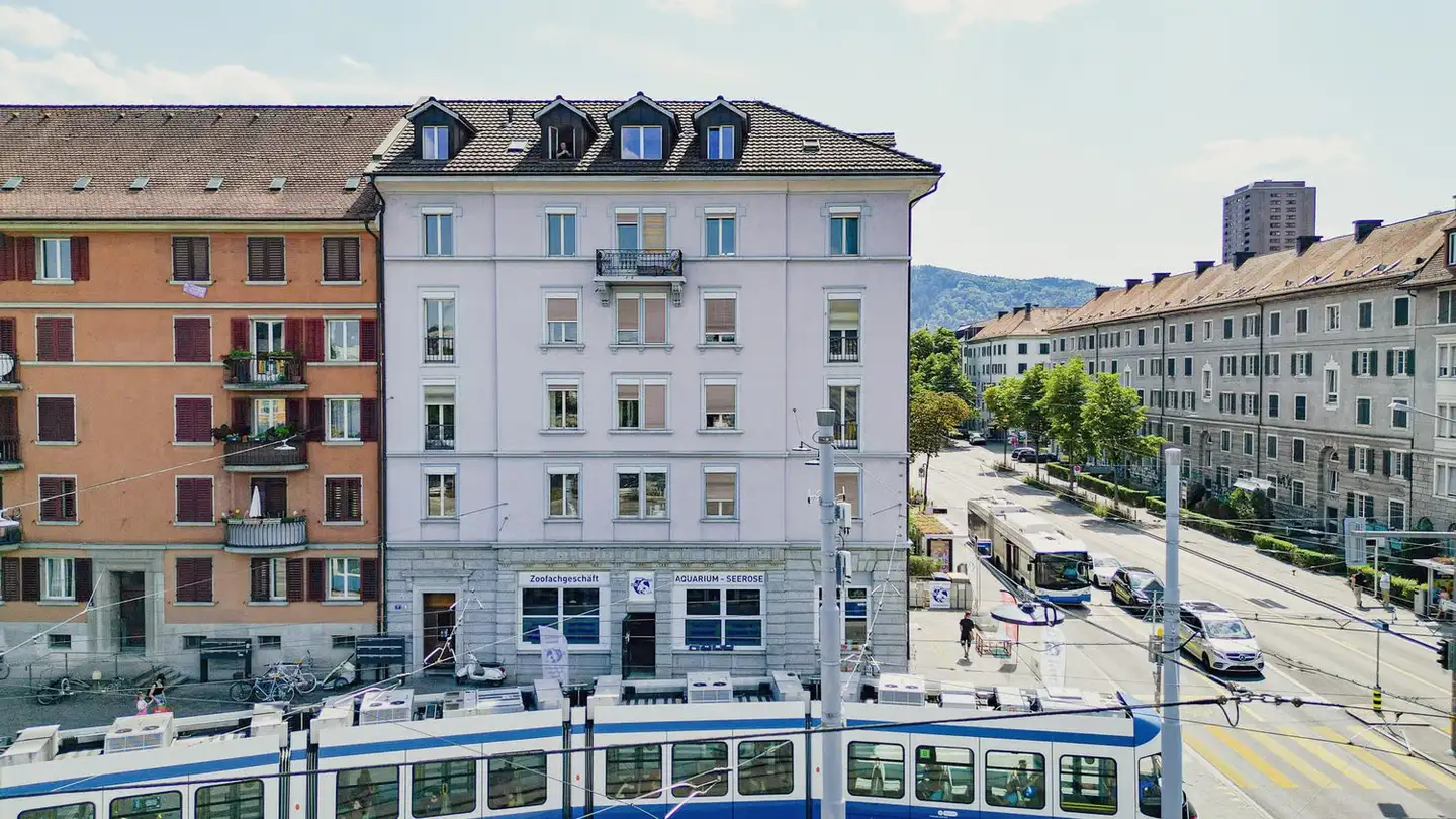Dachgeschosswohnung mieten - Hardplatz, 8004 Zürich