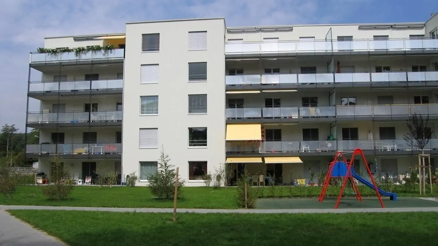 Underground parking space for rent - Holzlegistrasse, 8408 Winterthur