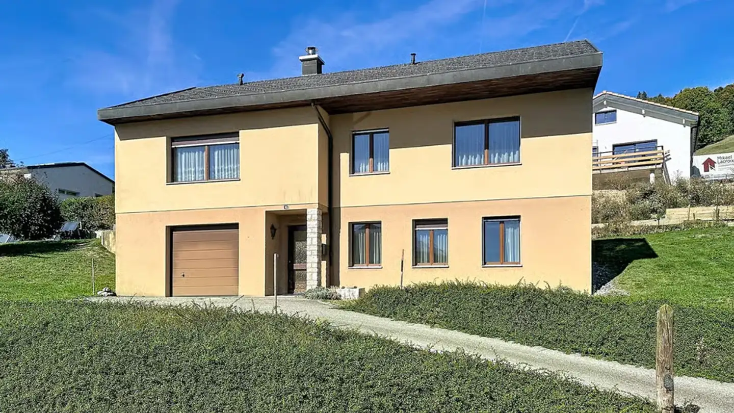 Single house for sale - 1342 Le Pont