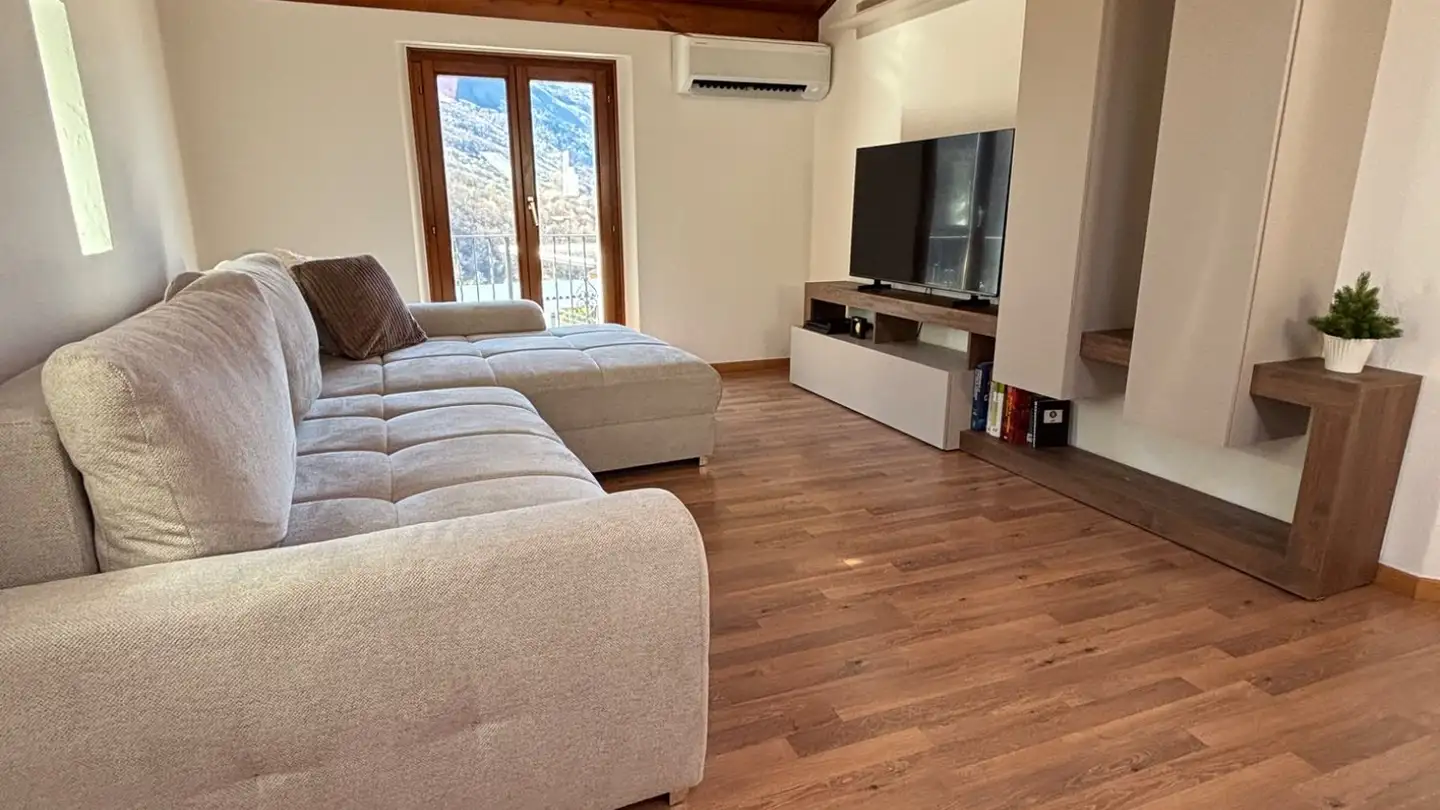 Apartment for rent - Via Carabella 9, 6582 Pianezzo - Photo 3