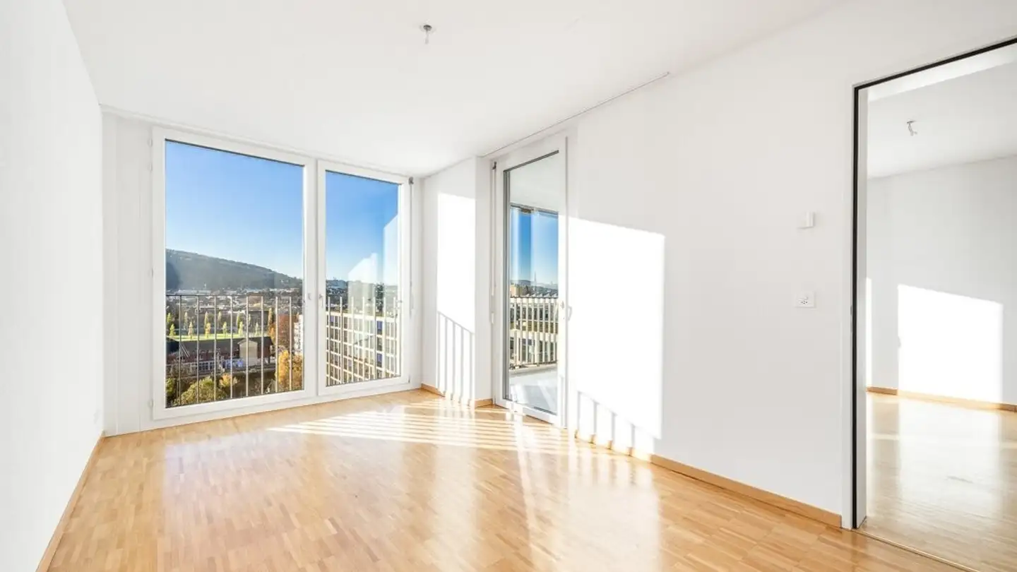 Wohnung mieten - Hagenholzstrasse, 8050 Zürich - Foto 2