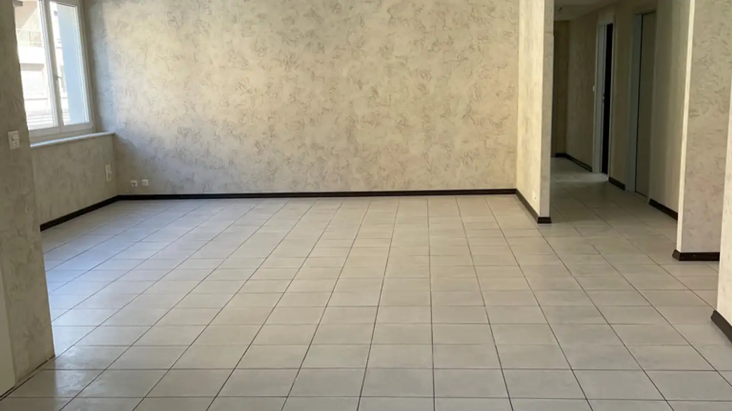 Wohnung mieten - Rue Du Marché, 2300 La Chaux-de-Fonds - Foto 3