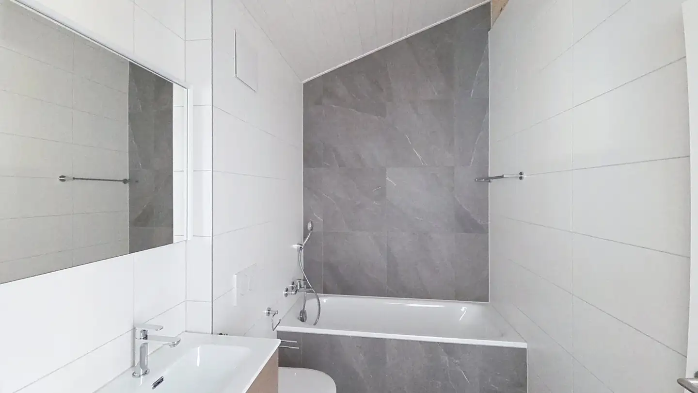 Single house for sale - Impasse Du Bas Du Steckel, 1634 La Roche FR - Photo 4