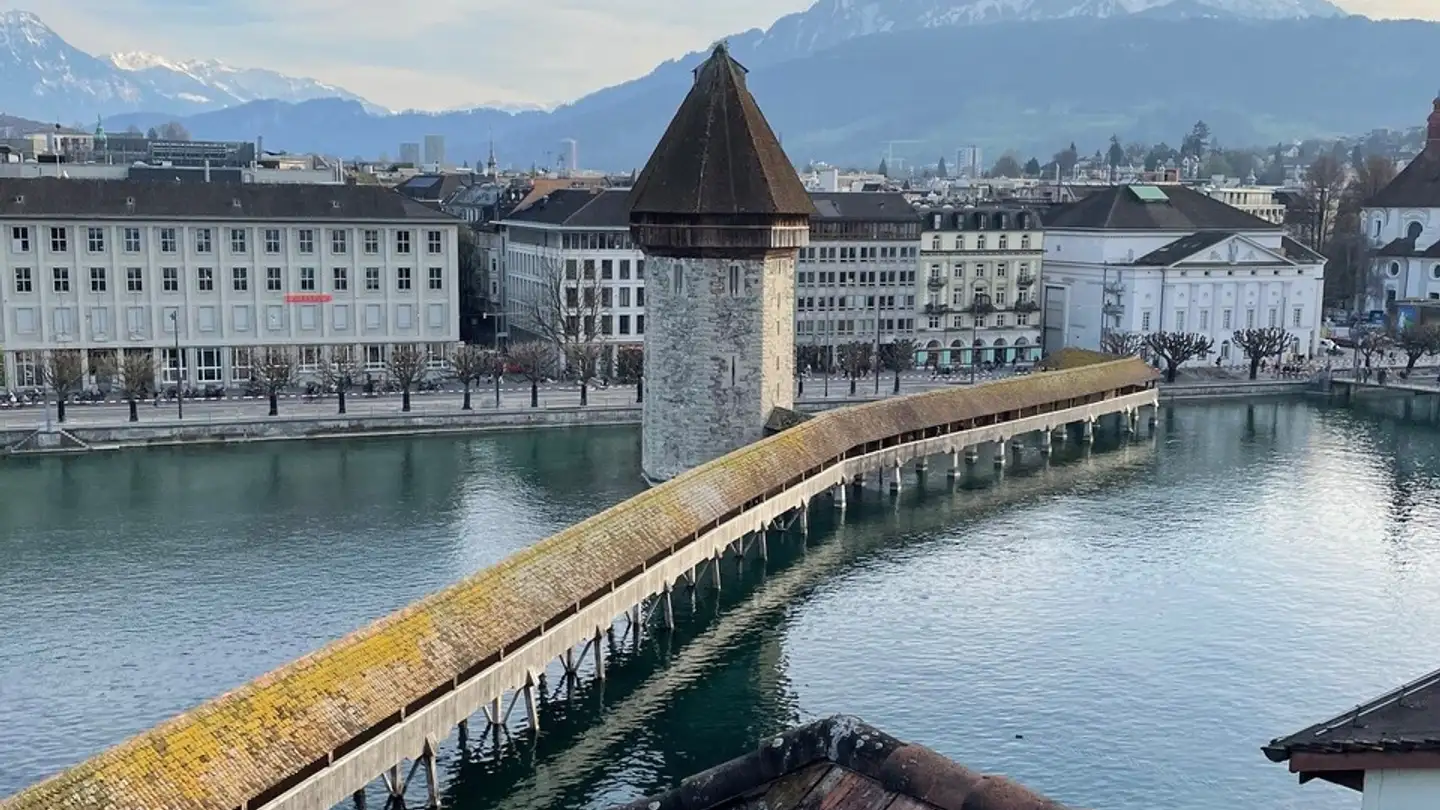 Dachgeschosswohnung mieten - Kapellplatz, 6004 Luzern