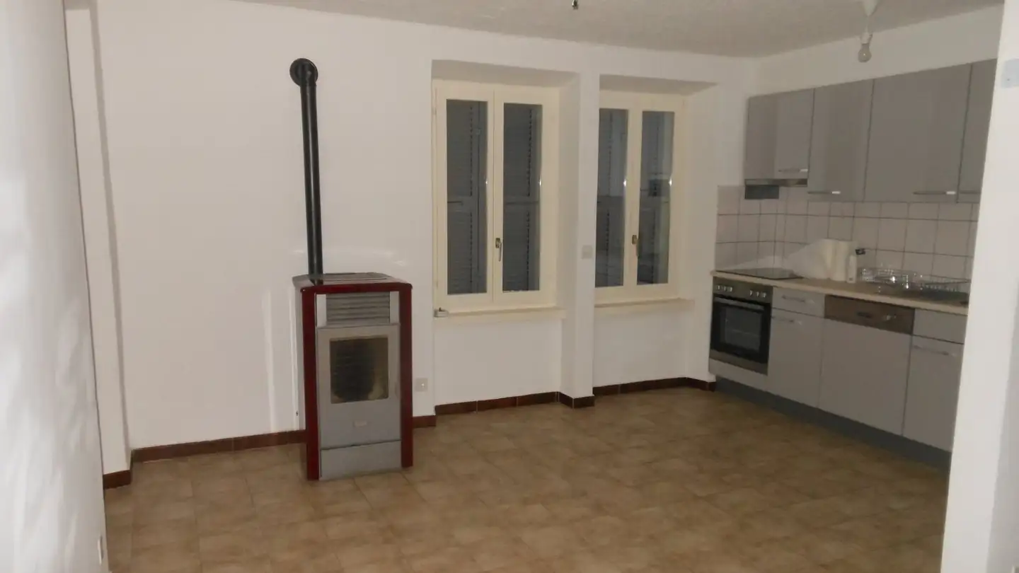 Appartamento in affitto - Via Petronilla 49, 6746 Lavorgo - Photo 3