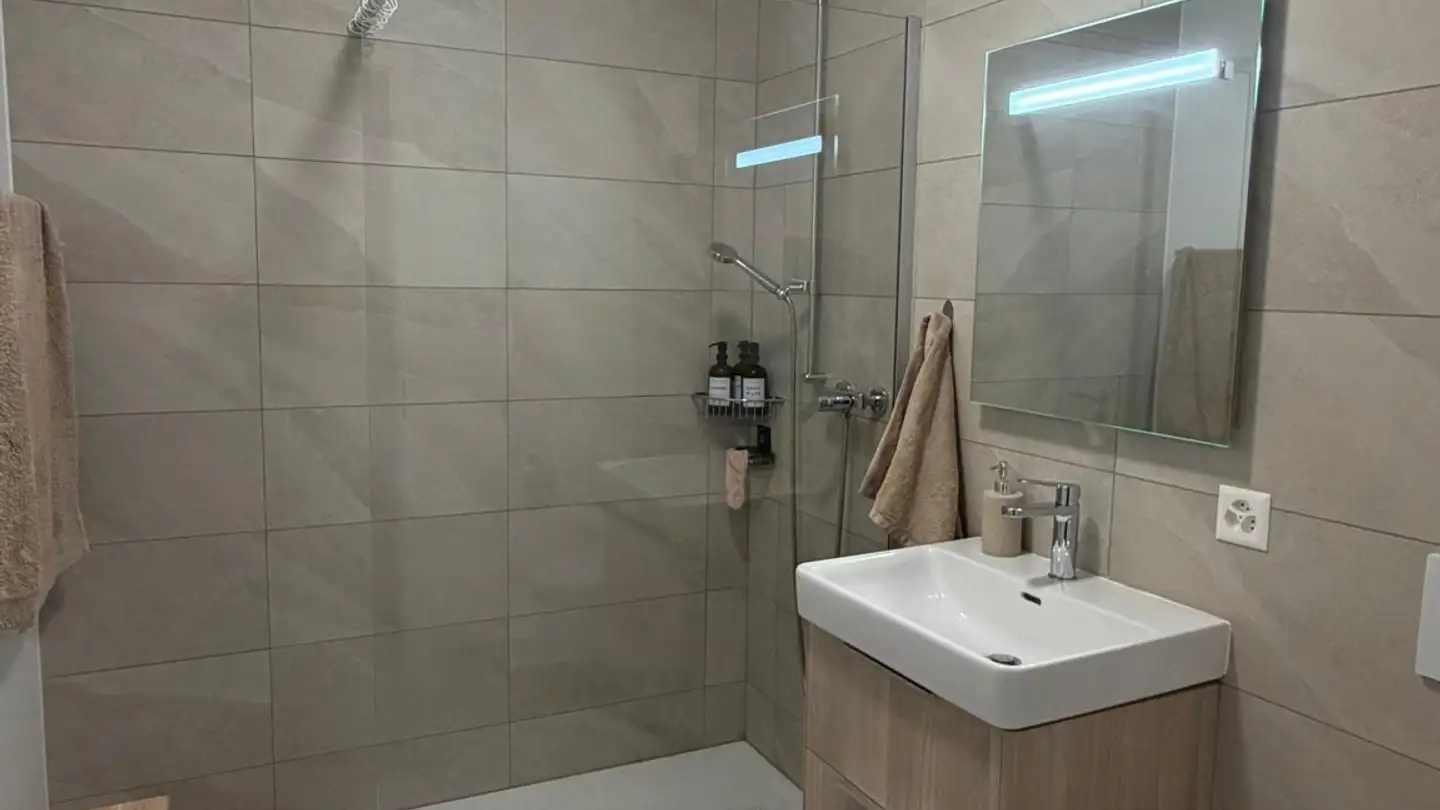 Apartment for rent - Route D'ayent 17, 1971 Grimisuat - Photo 4