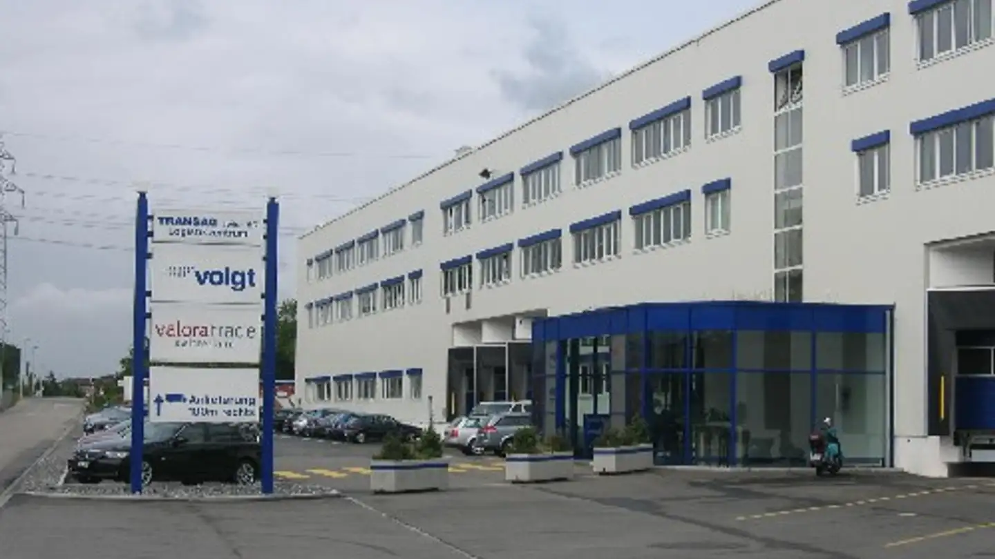 Parkplatz im Freien mieten - Industriestrasse 9, 4623 Neuendorf