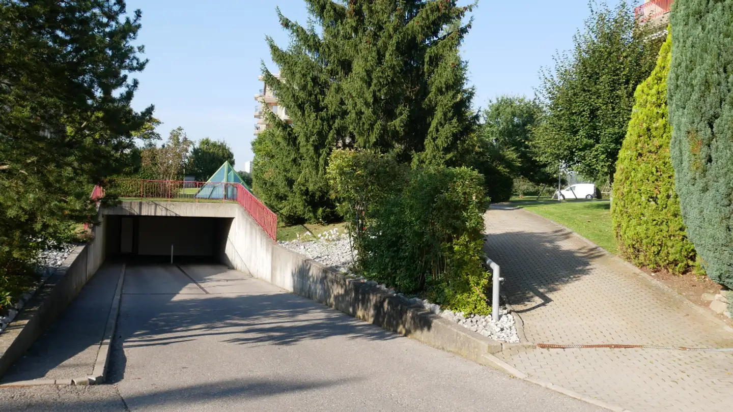 Outdoor parking space for rent - Route Du Nord 1, 1723 Marly
