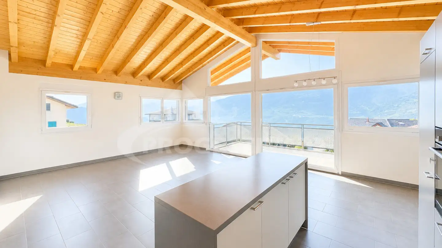 Attic flat for sale - 1976 Erde