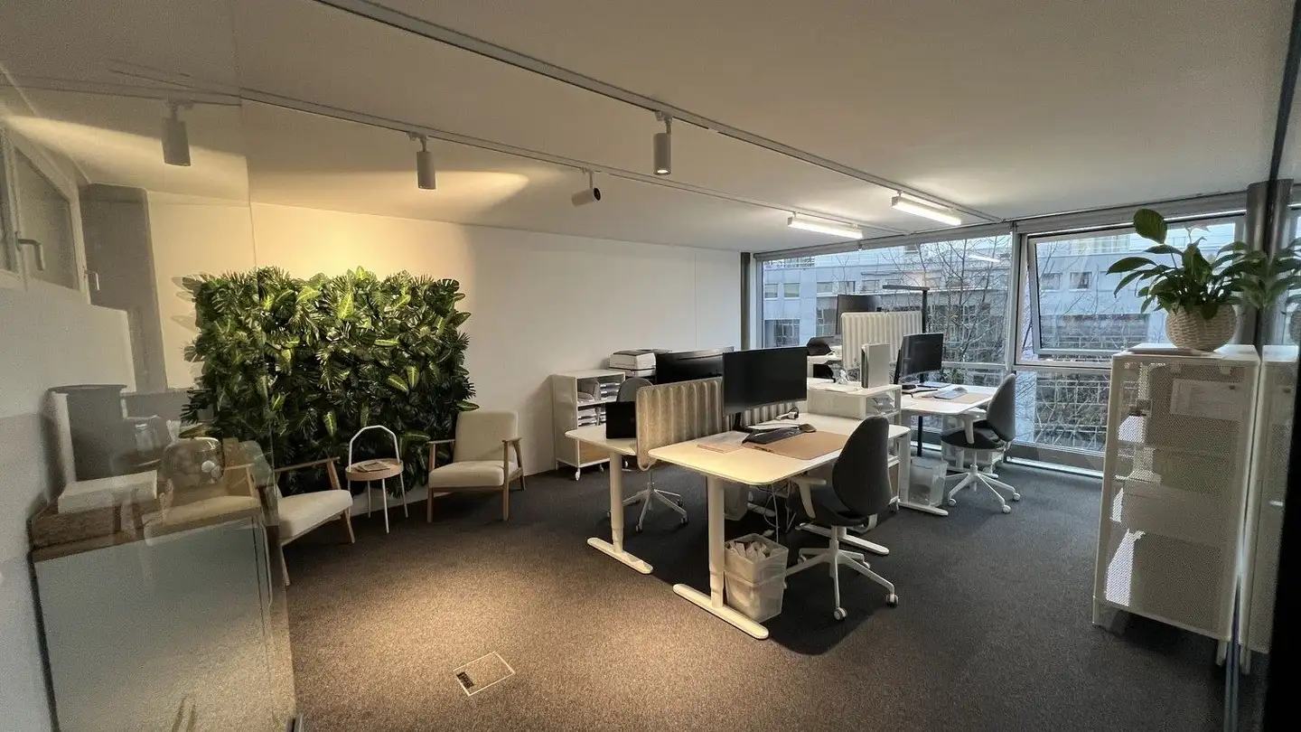 Office space for rent - Flurstrasse 30, 8048 Zürich