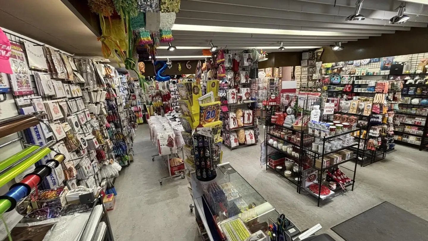 Commercial for rent - 2300 La Chaux-de-Fonds - Photo 4