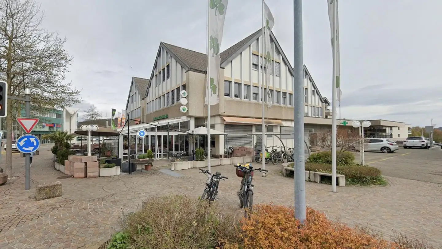 Place de parking souterraine à louer - Bahnhofstrasse 3, 8965 Berikon