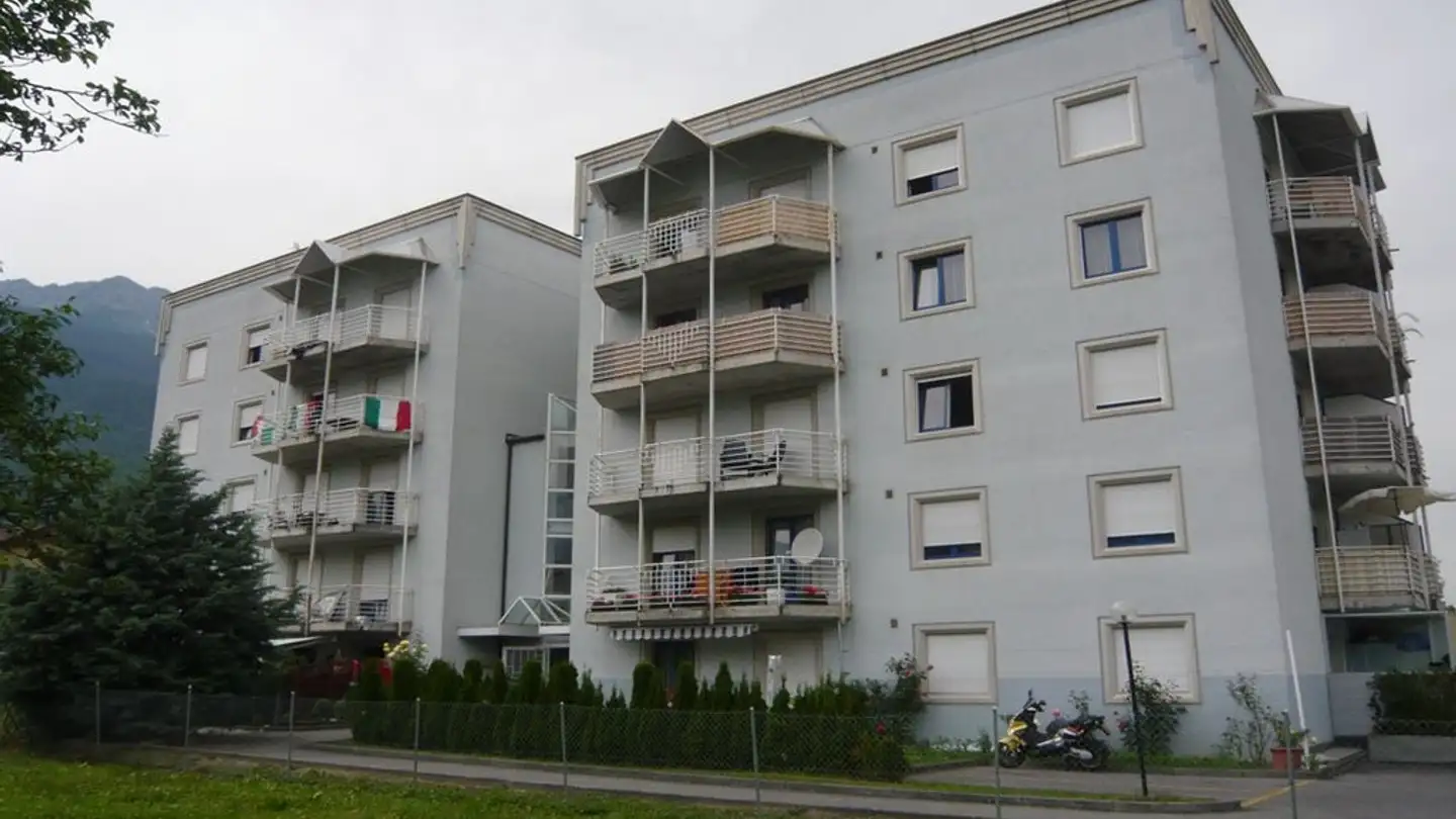 Outdoor parking space for rent - Route Des Aunaires 21, 1870 Monthey