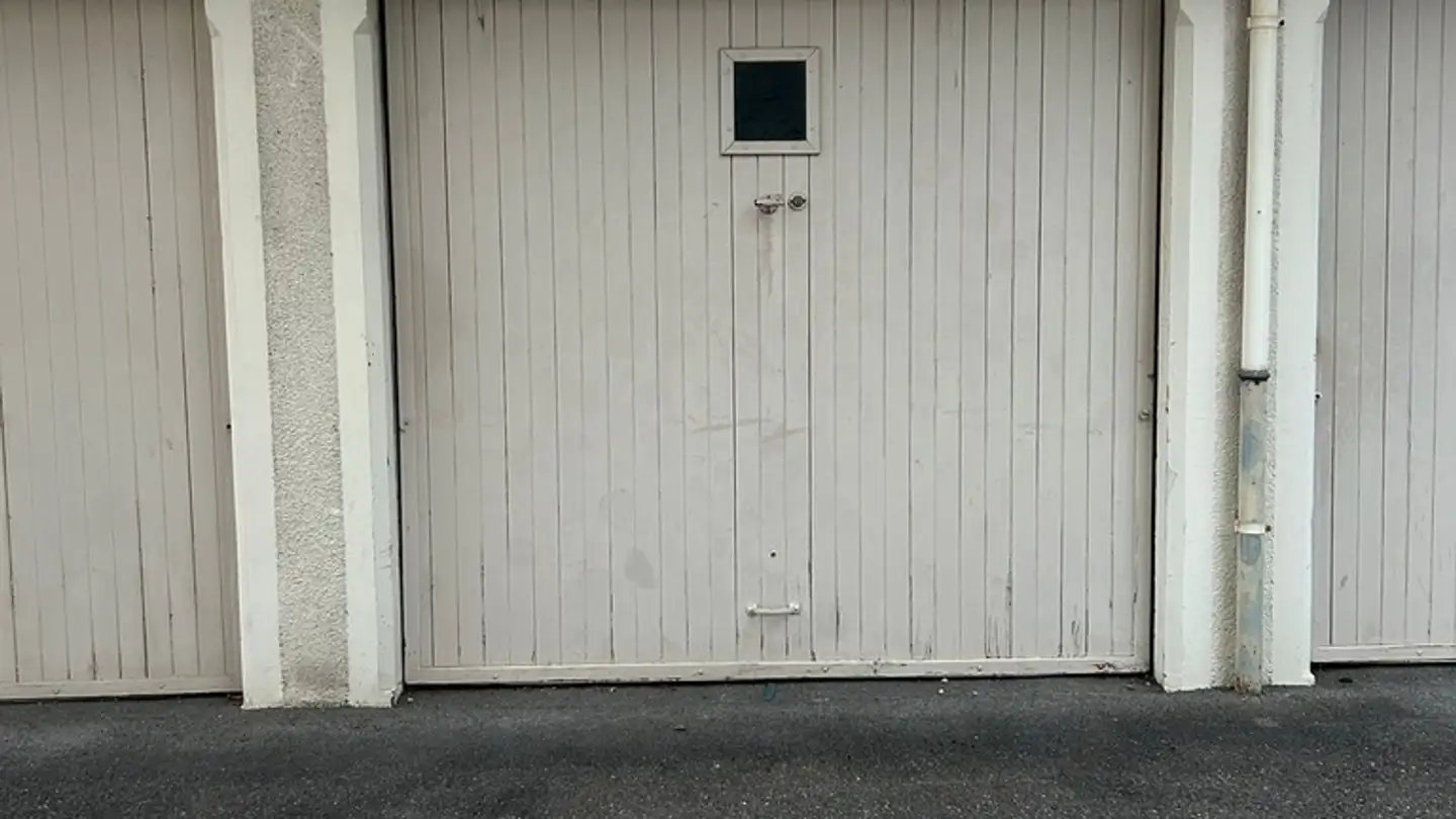 Garage for rent - Avenue Frédéric-César-De-La-Harpe 20, 1007 Lausanne