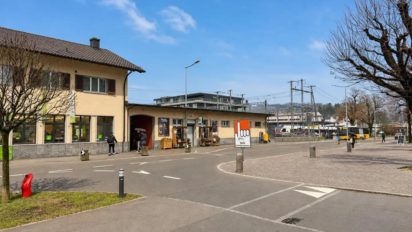 Commercial à louer - Bahnhofstrasse 2, 6203 Sempach Station