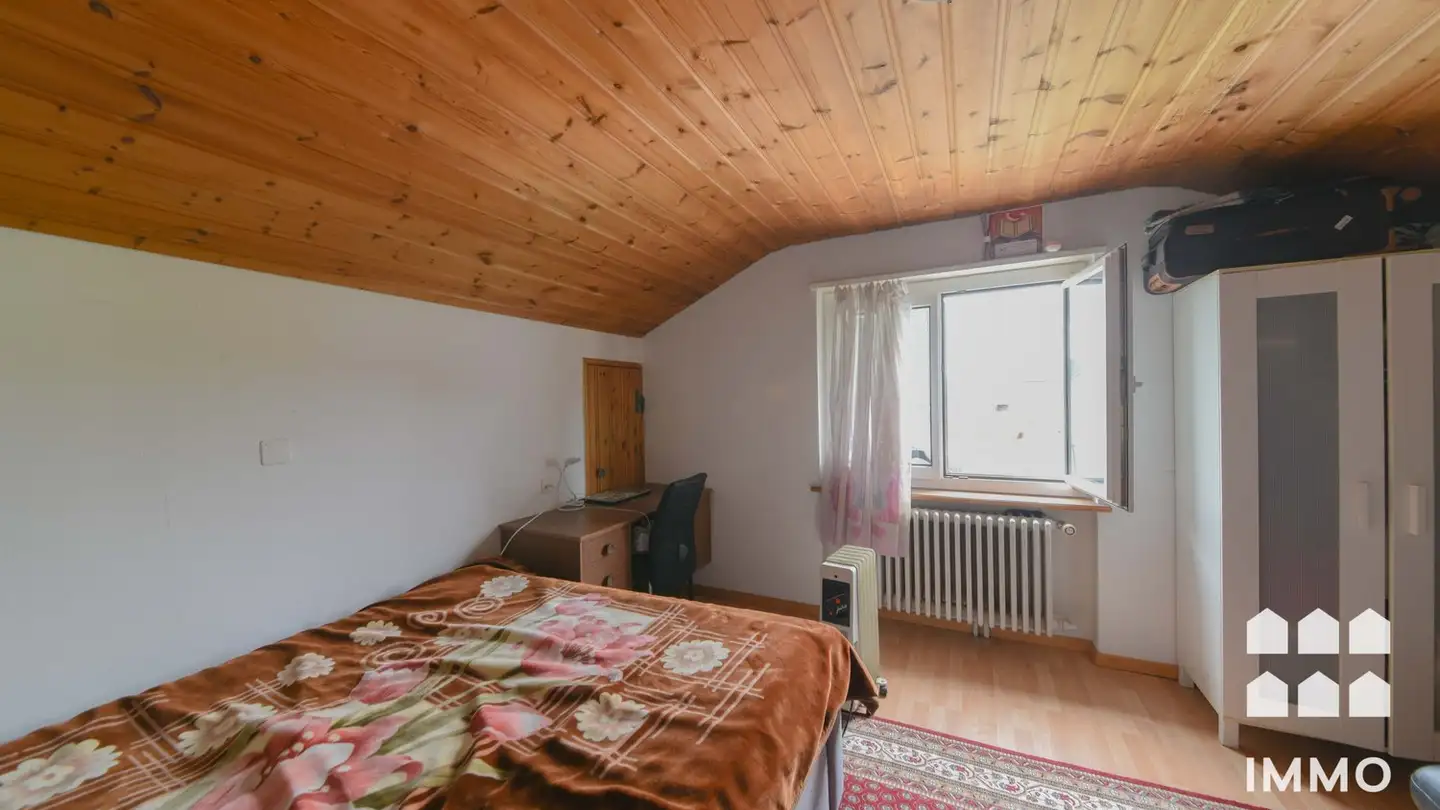 Dachgeschosswohnung mieten - Bielstrasse 14a, 2555 Brügg BE