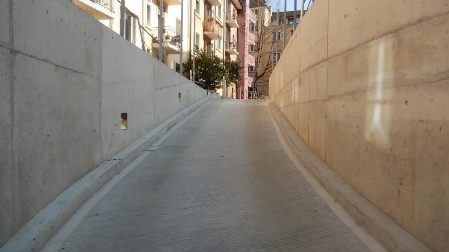 Parcheggio esterno in affitto - Brinerstrasse 19, 8003 Zürich - Photo 2