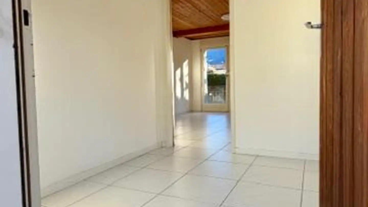 Stepped apartment for rent - Fliederweg 29, 7000 Chur - Photo 2