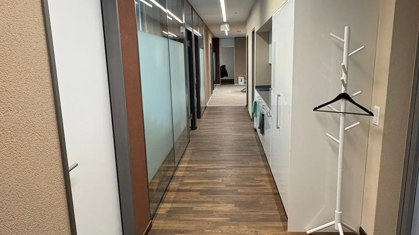 Office space for rent - Weststrasse 1, 6340 Baar - Photo 2