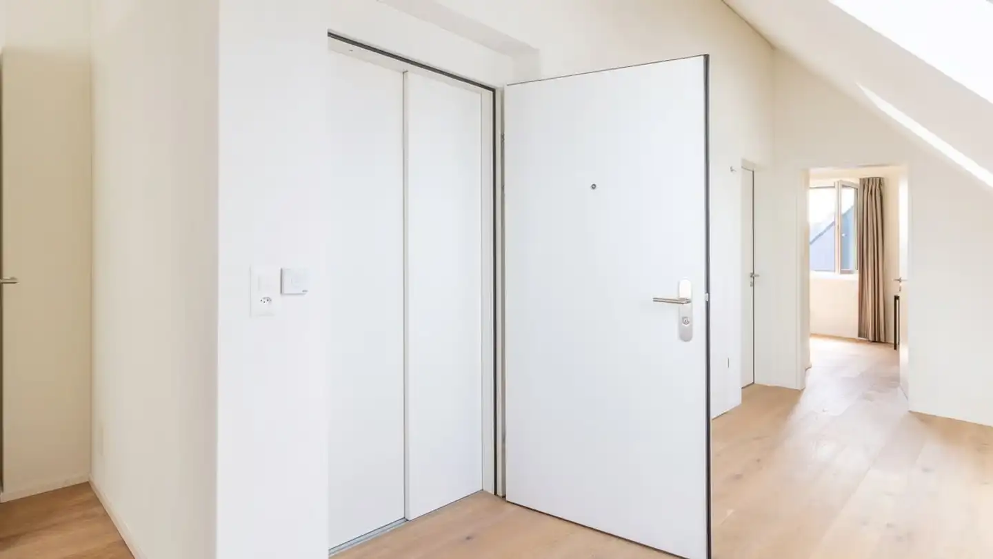 Dachgeschosswohnung kaufen - 8302 Kloten