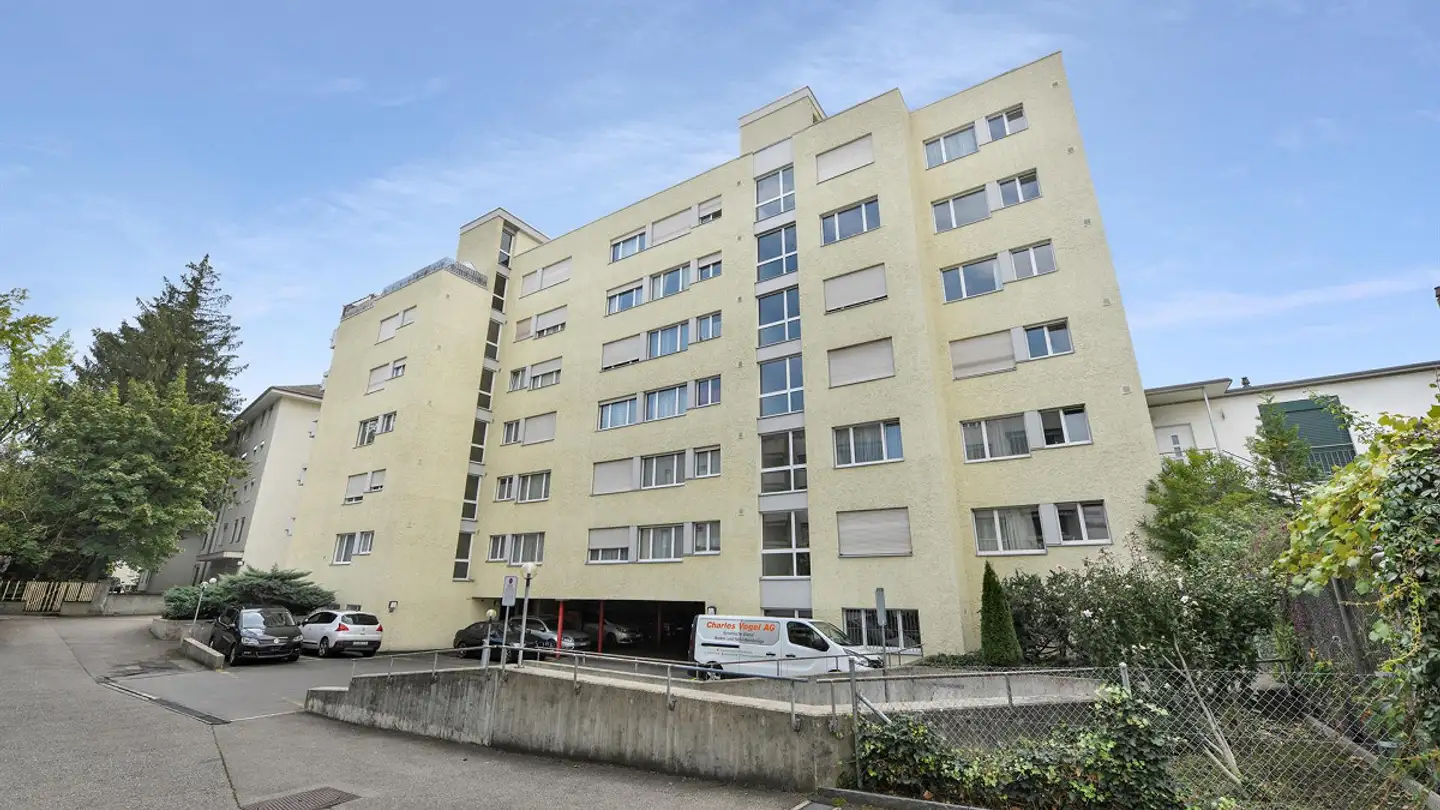 Tiefgaragenstellplatz mieten - Schöneggstrasse 23, 8953 Dietikon