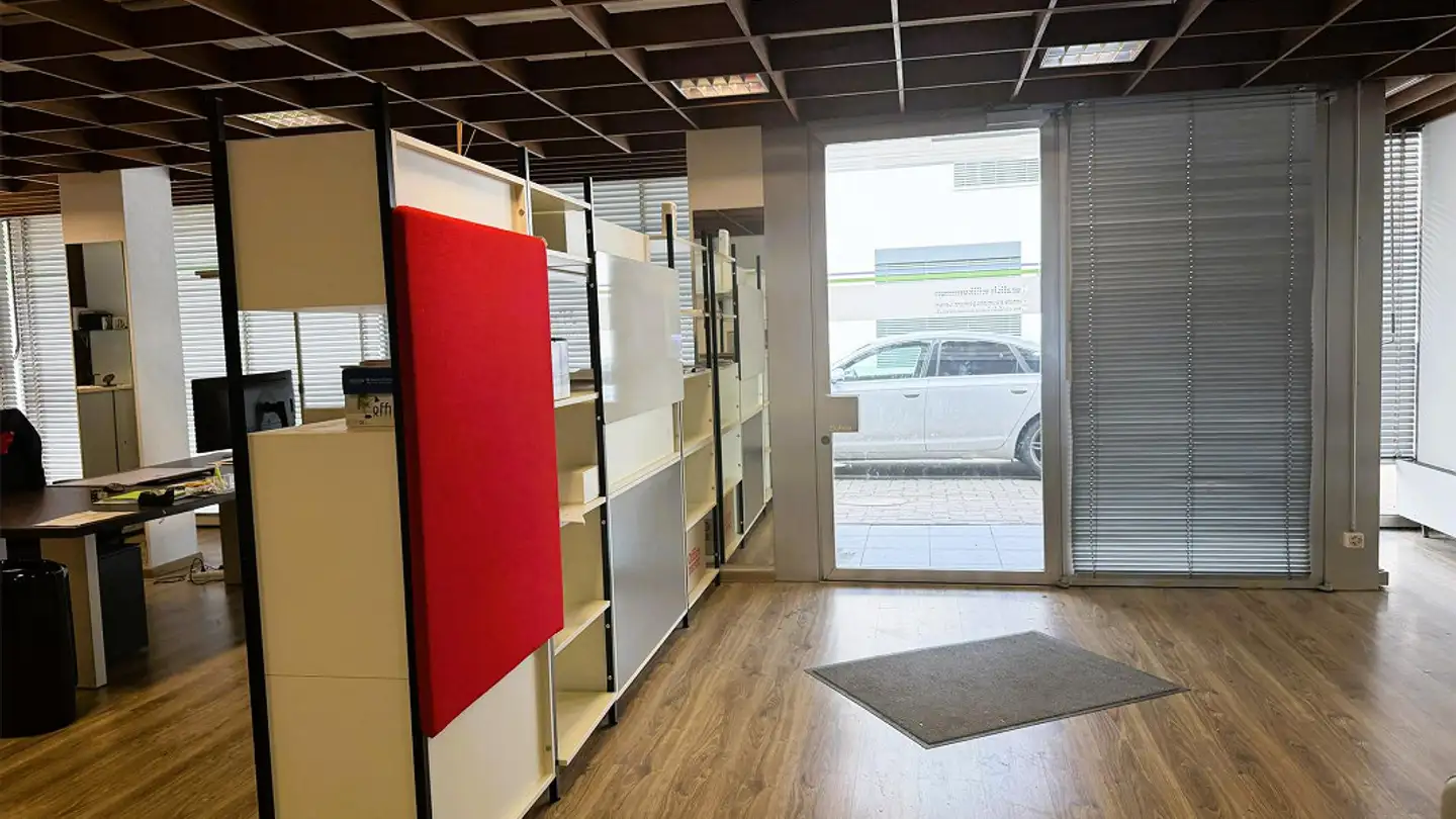 Mixed-use building for sale - Biberstrasse 7, 8240 Thayngen - Photo 2