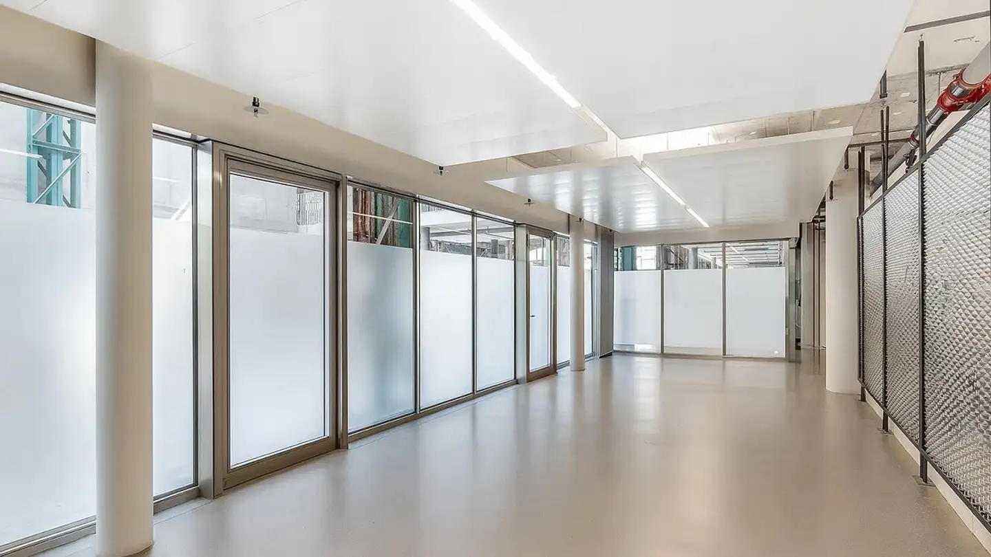 Shop for rent - Giessereistrasse 18, 8005 Zürich - Photo 2
