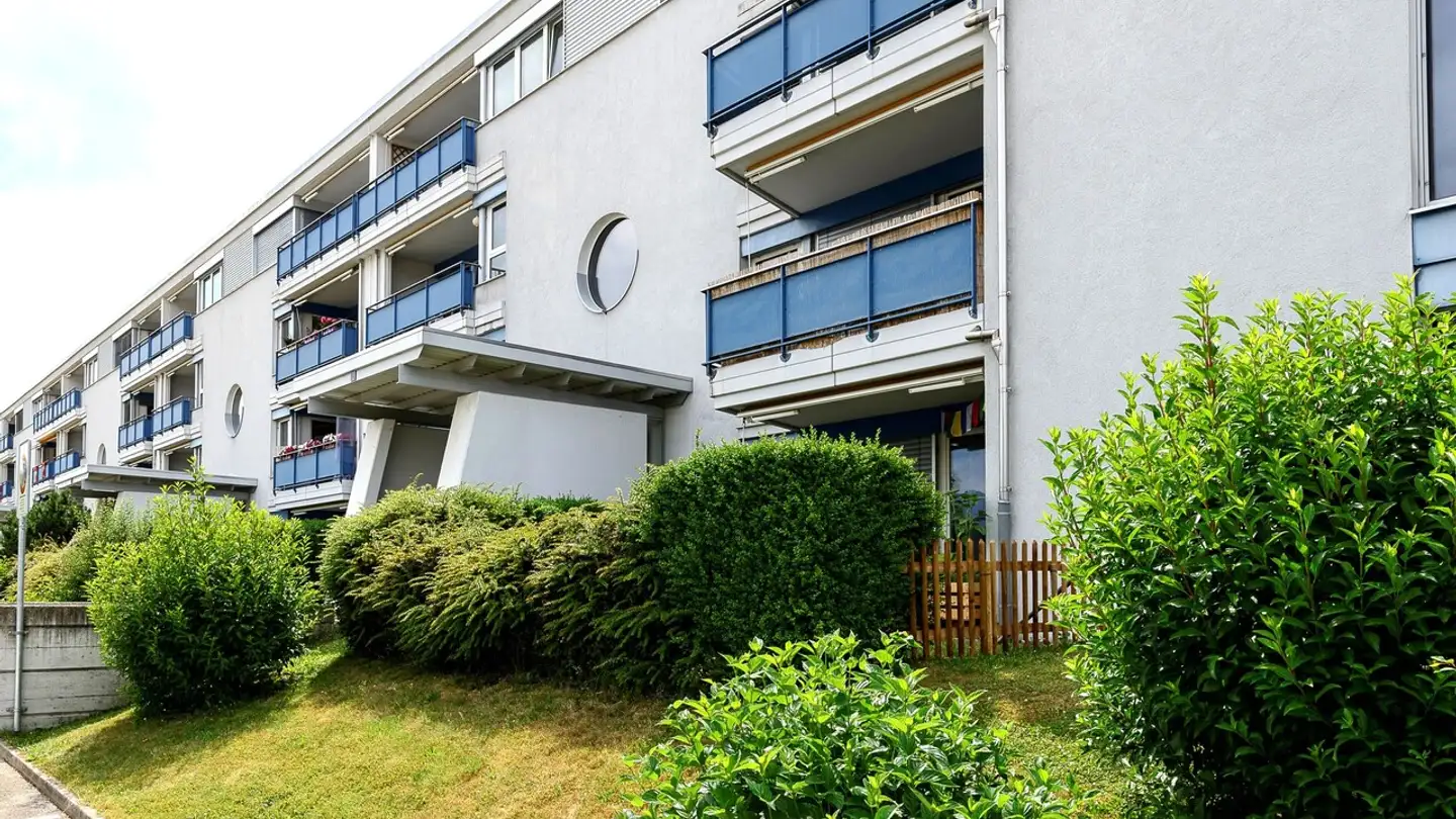 Outdoor parking space for rent - Chemin Xavier-De-Poret 19, 1630 Bulle