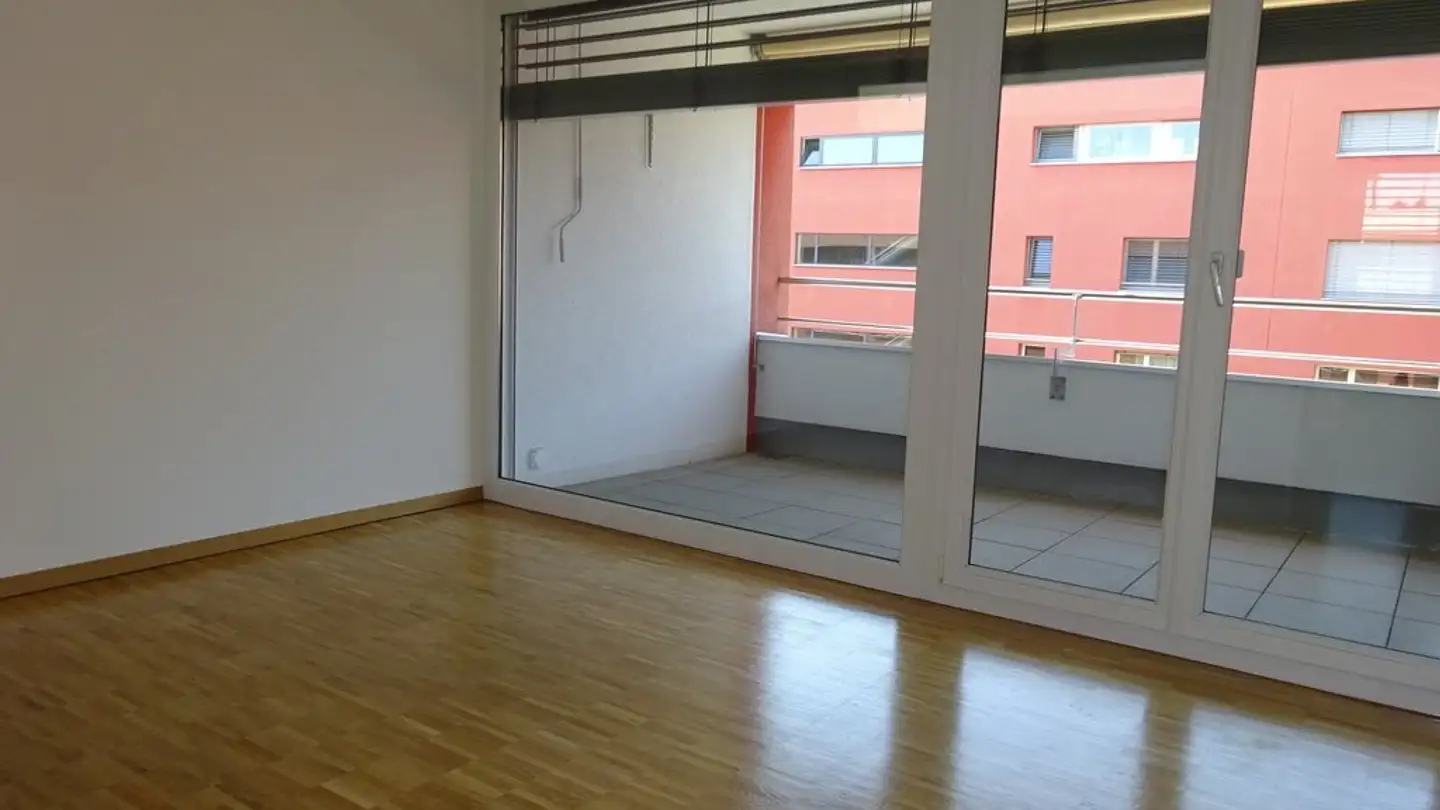 Wohnung mieten - Neunbrunnenstrasse 161, 8050 Zürich - Foto 4