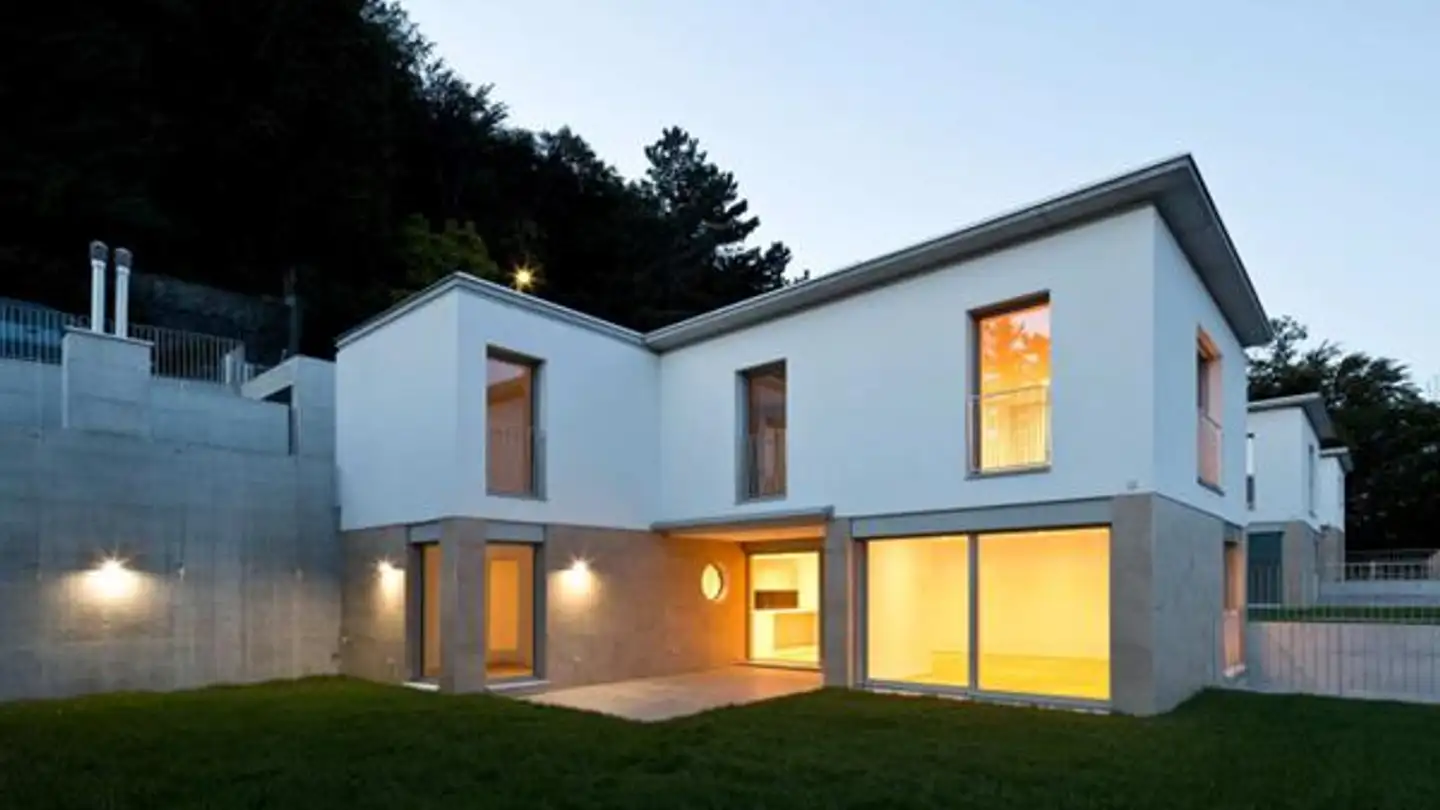 Villa for sale - 6927 Agra