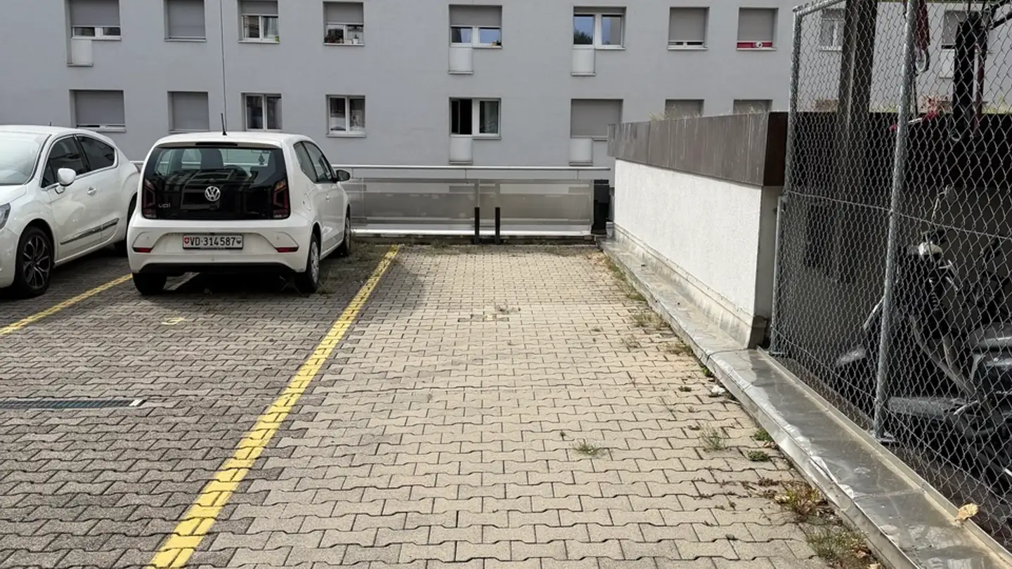Place de parking extérieure à louer - Chemin Renou 2, 1005 Lausanne