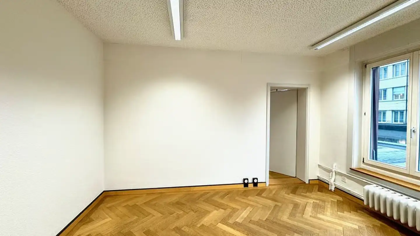 Gewerbe mieten - Rue De La Gare / Bahnhofstrasse 12, 2502 Biel/Bienne - Foto 4