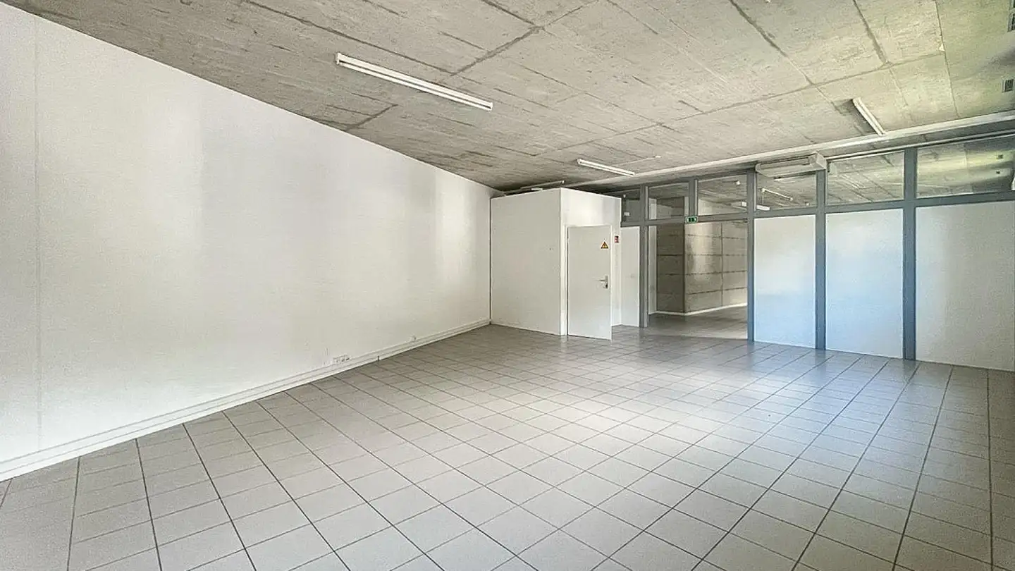 Office space for rent - 6805 Mezzovico