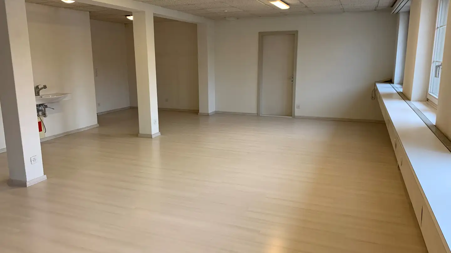 Gewerbe mieten - Ferrachstrasse 30, 8630 Rüti ZH - Foto 3