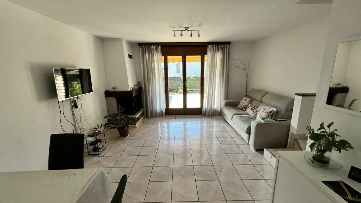 Single house for sale - Via Locarno, 6516 Cugnasco