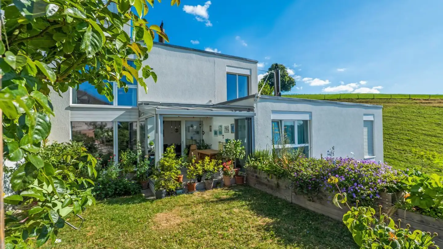 Stepped house for sale - 4522 Rüttenen