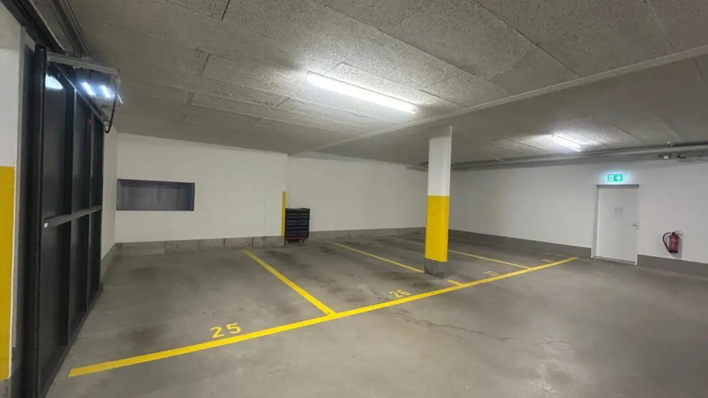 Covered parking space for rent - Messmerhölzli, 8887 Mels