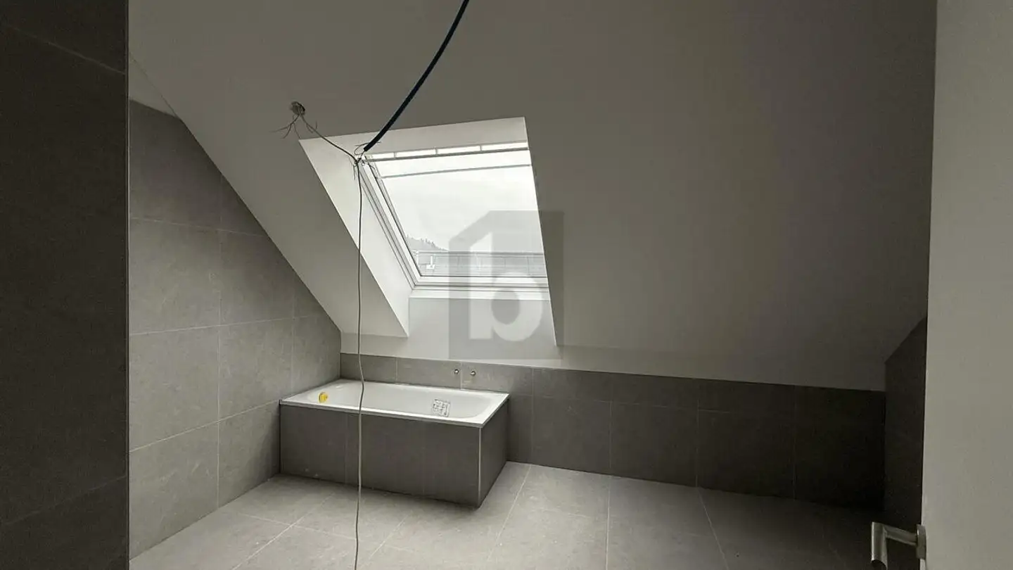 Dachgeschosswohnung mieten - 8196 Wil ZH - Foto 3