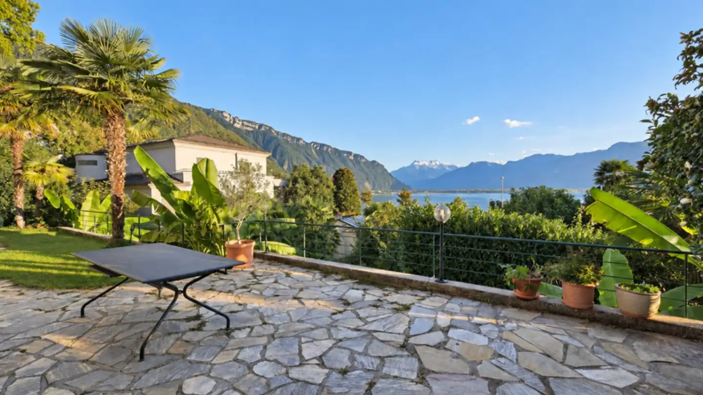 Semi-detached house for sale - 1820 Montreux