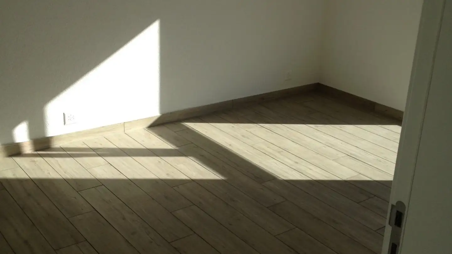 Apartment for rent - Chemin Du Toulin, 1907 Saxon - Photo 2