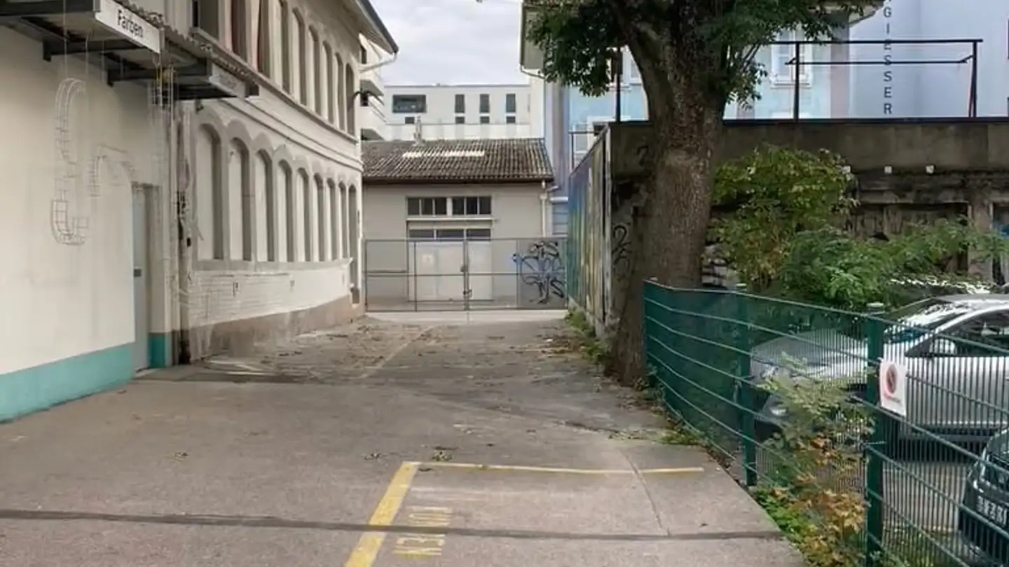 Parkplatz im Freien mieten - Quai Du Haut / Oberer Quai 6, 2503 Biel/Bienne