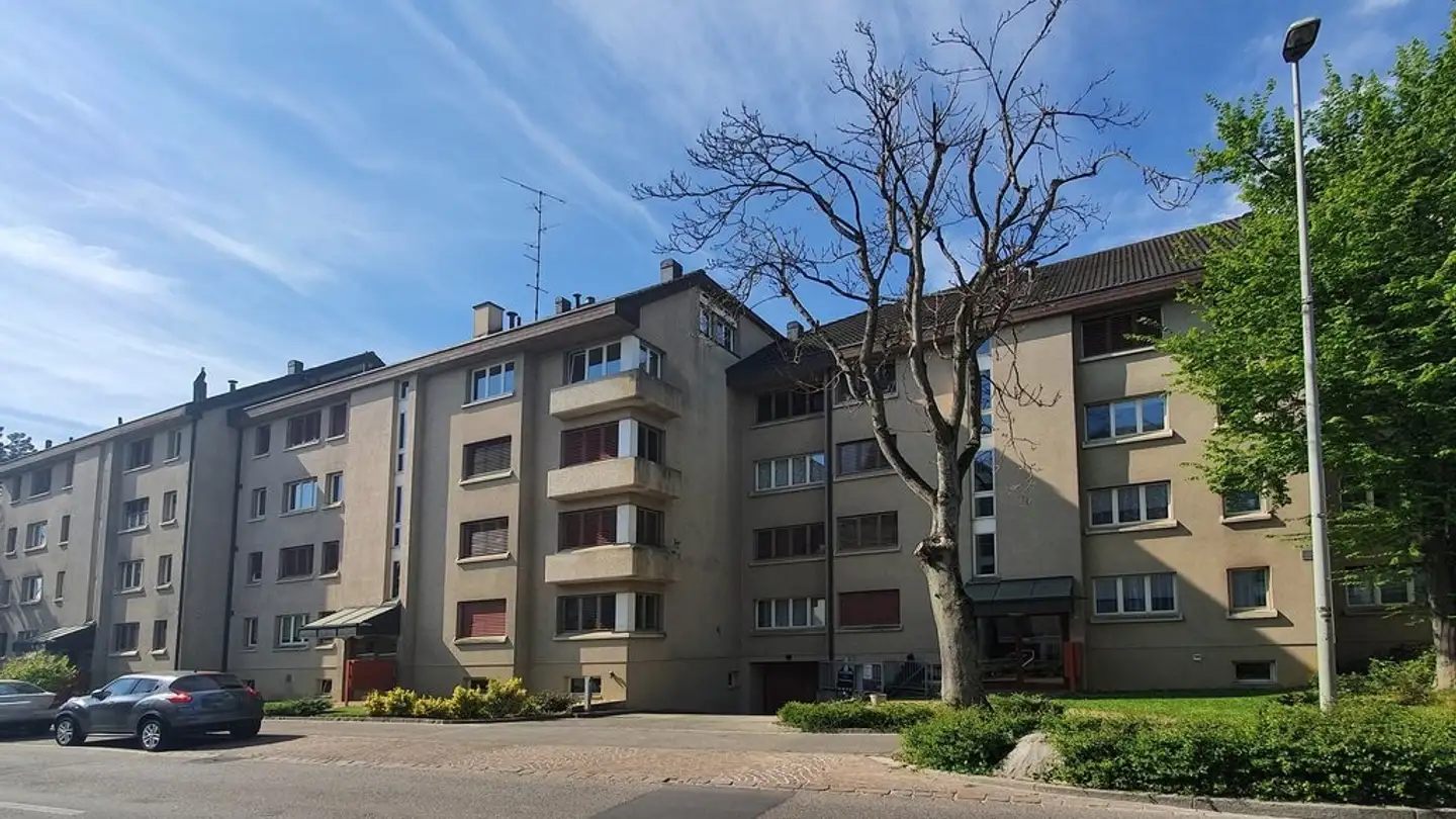 Place de parking souterraine à louer - Binningerstrasse 36a, 4123 Allschwil