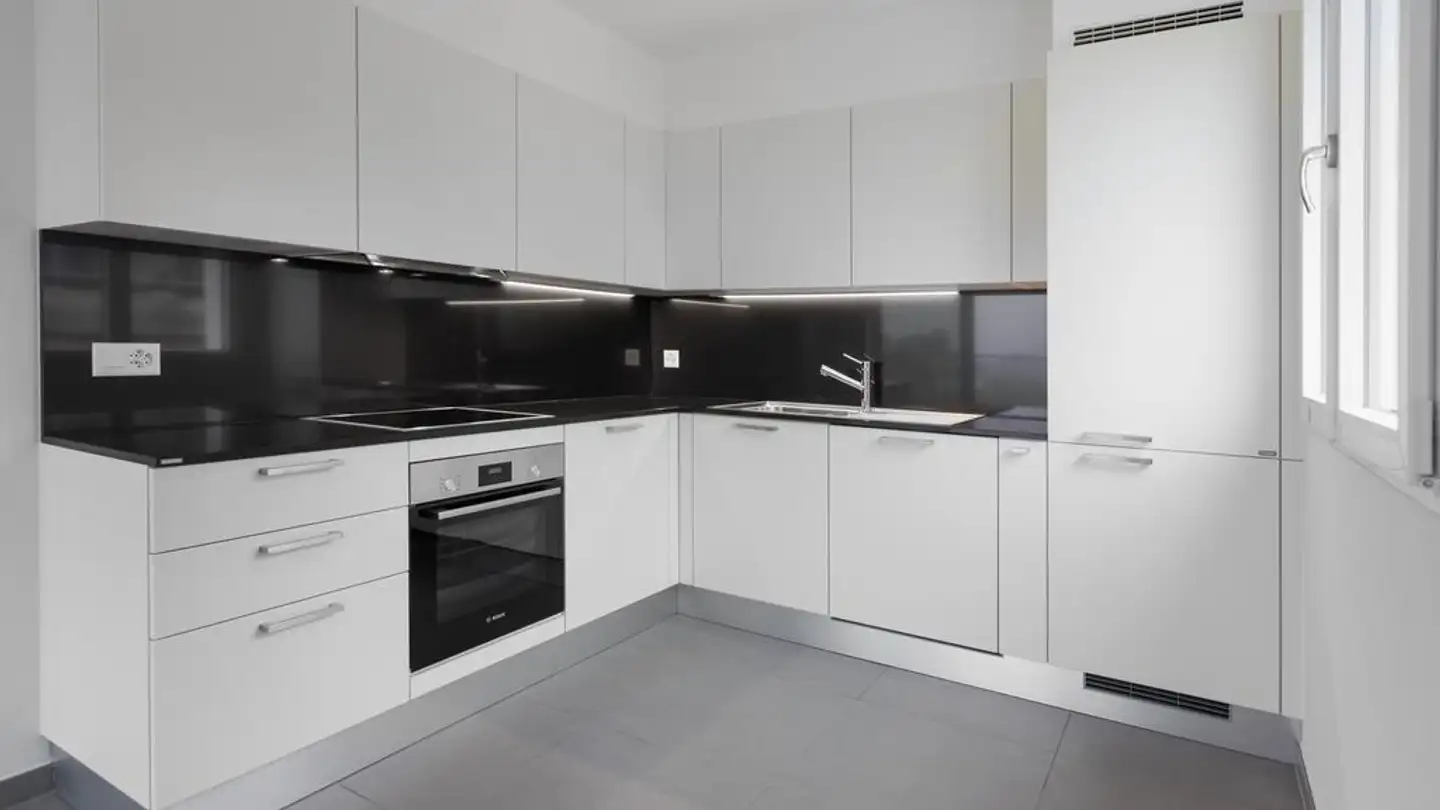 Apartment for rent - Via Generale H. Guisan 5, 6900 Massagno - Photo 2