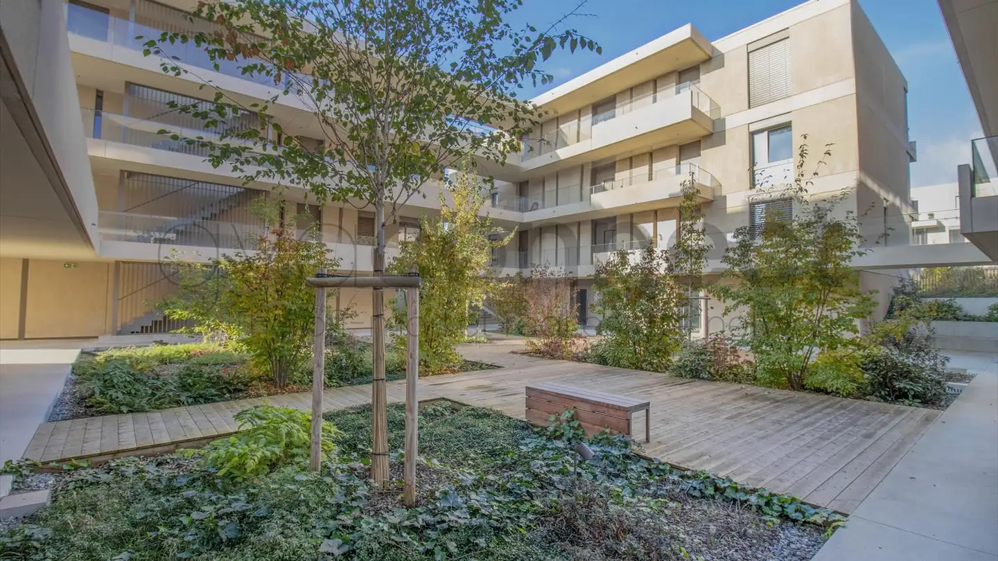 Appartement à vendre - 1256 Troinex