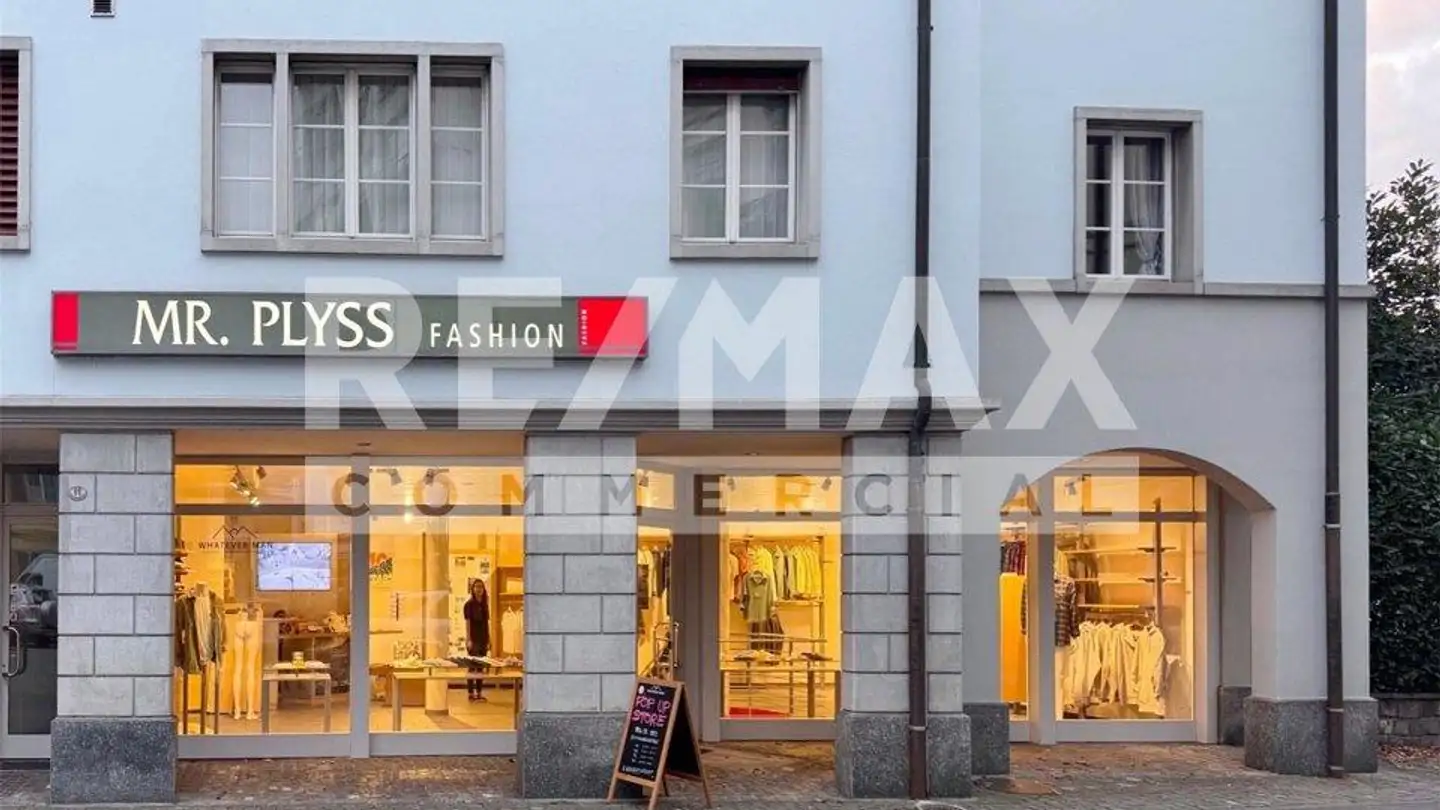 Commercial for rent - Gersauerstrasse 11, 6440 Brunnen