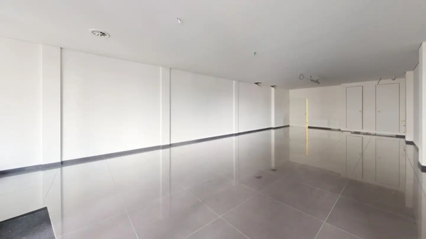 Commercial for rent - Riva Paradiso 18, 6900 Paradiso